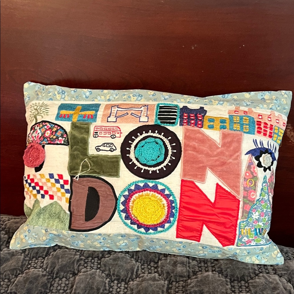 Art And Soul Multicolor London Accent Pillow